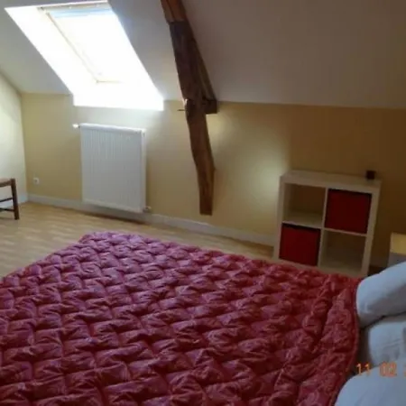 House La Sauvagere 1 *